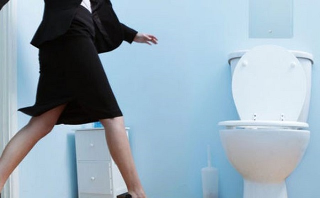 Nằm mơ thấy đi vệ sinh, đi tiểu, đi ỉa đánh con gì, là điềm gì? 2 Nằm mơ thấy đi vệ sinh đánh con gì