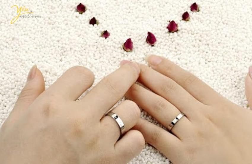 nằm mơ thấy đeo nhẫn